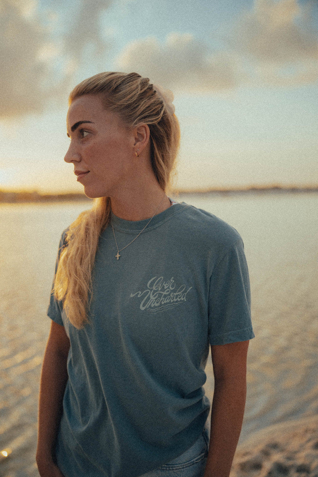 Ever Uncharted Sneaker Wave - short sleeve t-shirt